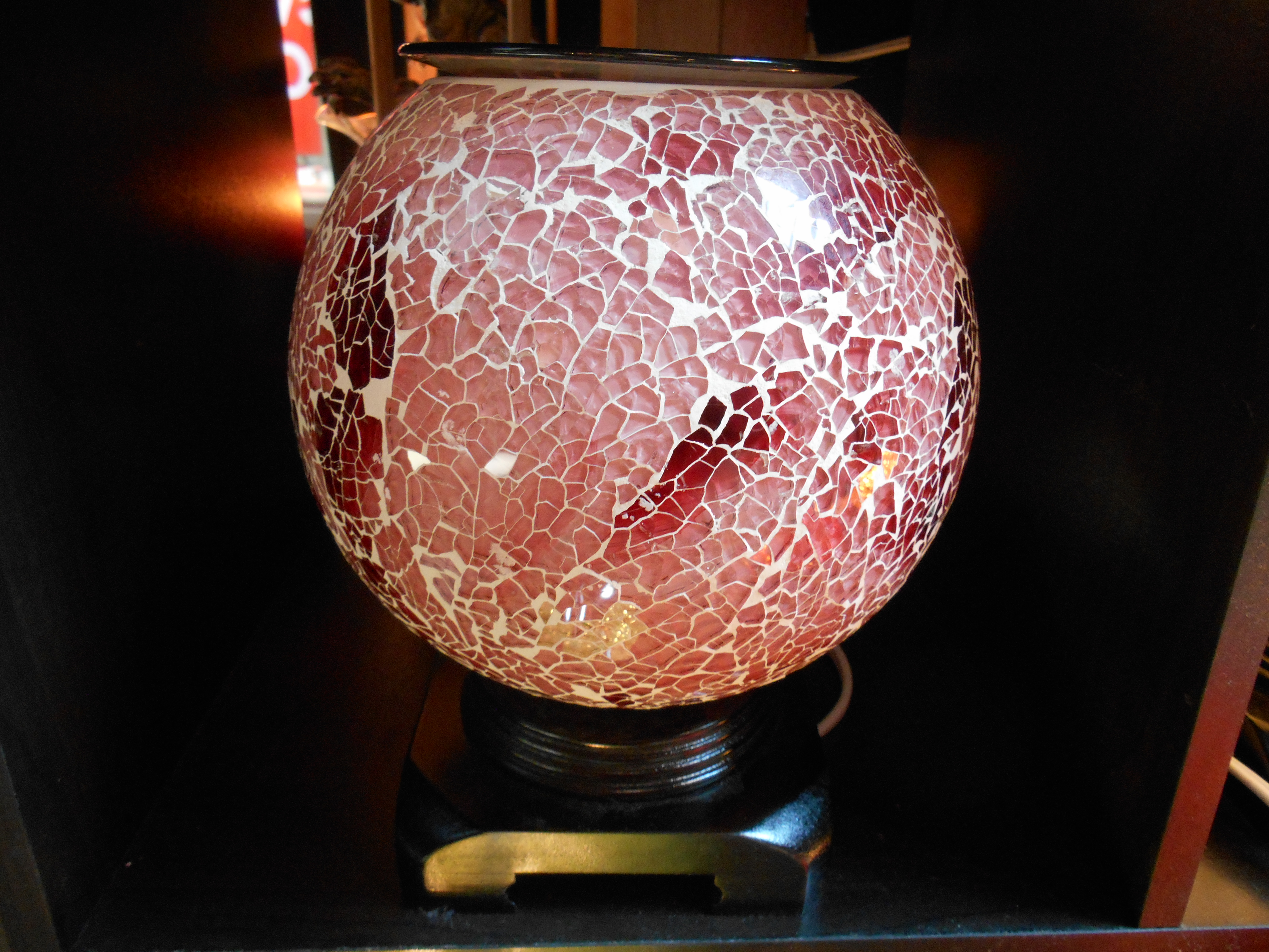 Crystal Glass Globe, red/pink #833