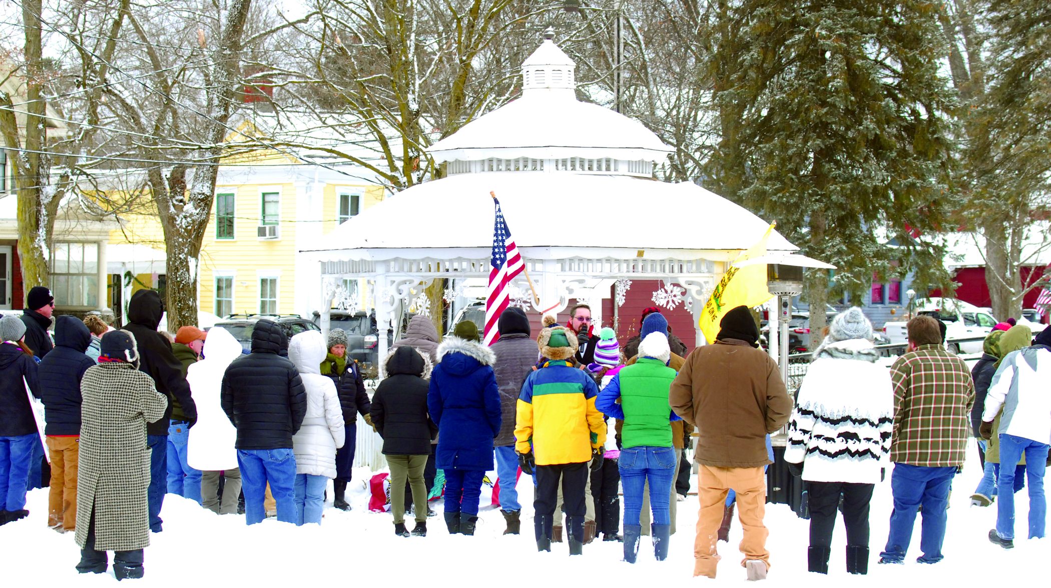 Crowd rallies against mask, vax mandates