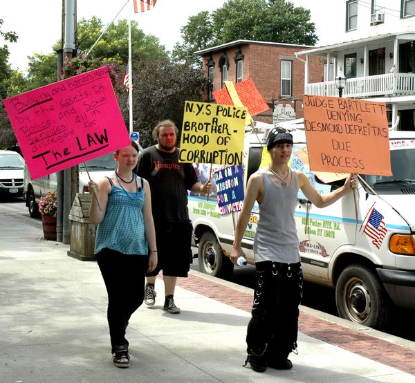 Protestors denounce DeFreitas trial