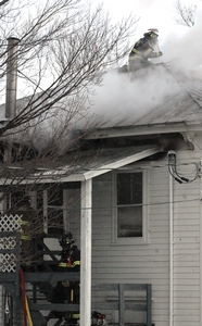 Fire damages Seward home