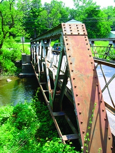 Detour: 1st bridge closes the 28th