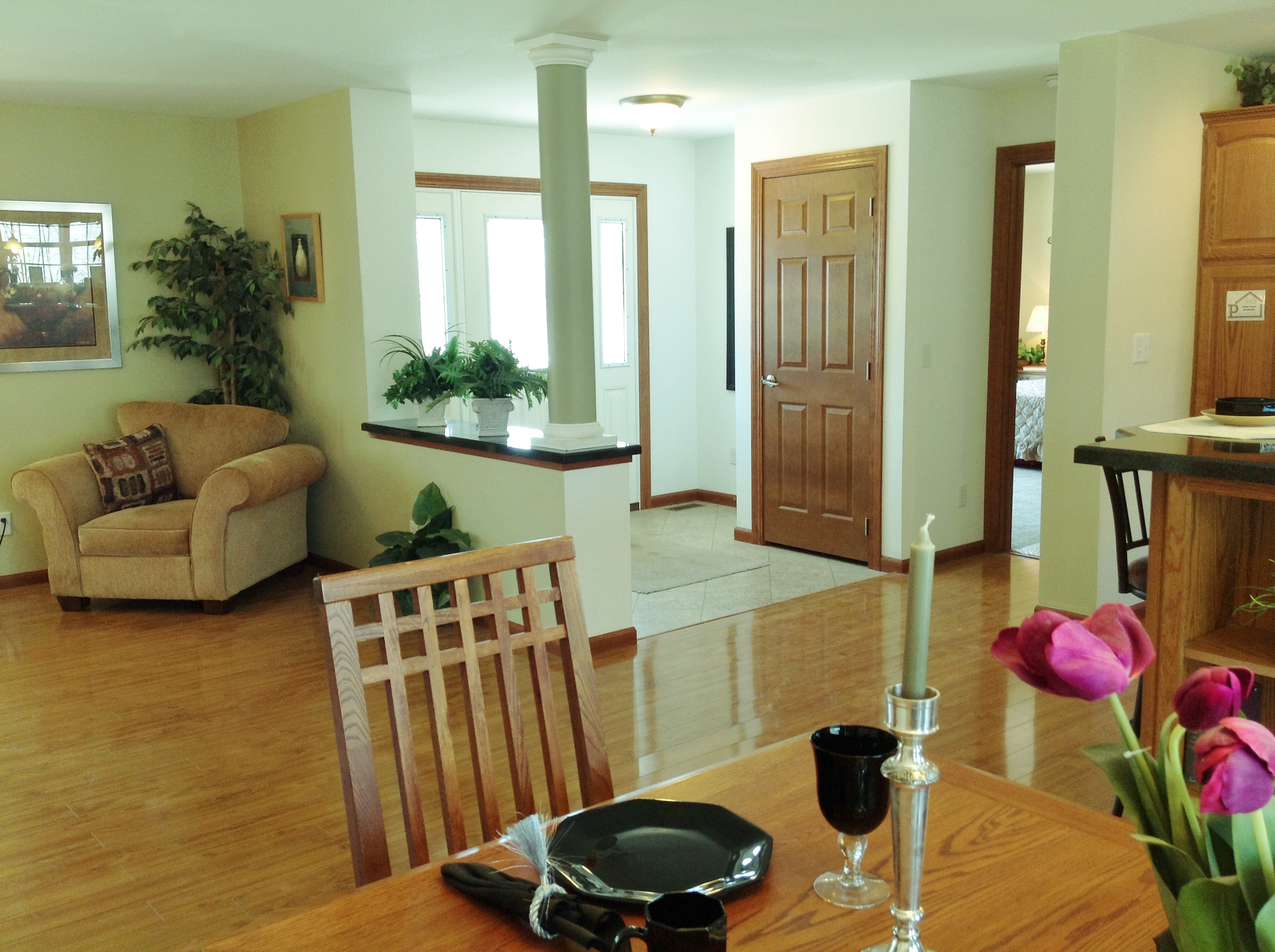 Another view to foyer.