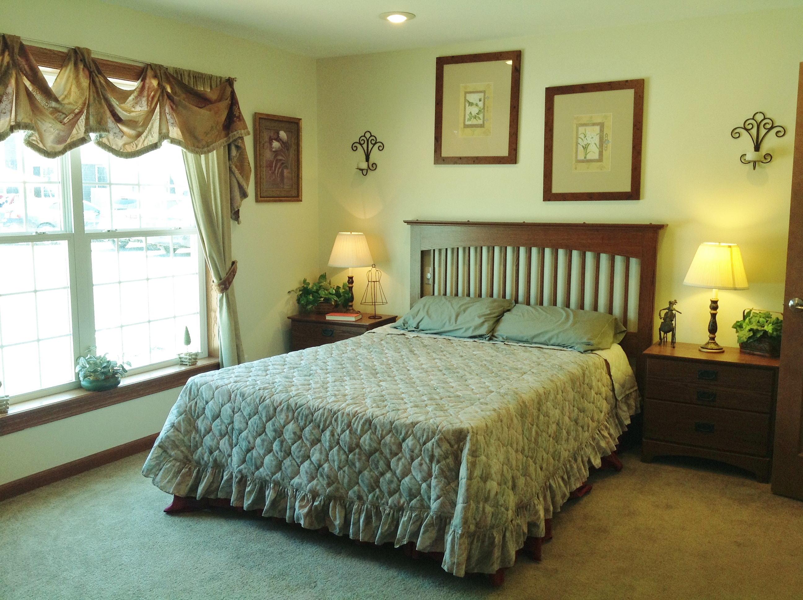 Master bedroom - lots of space.