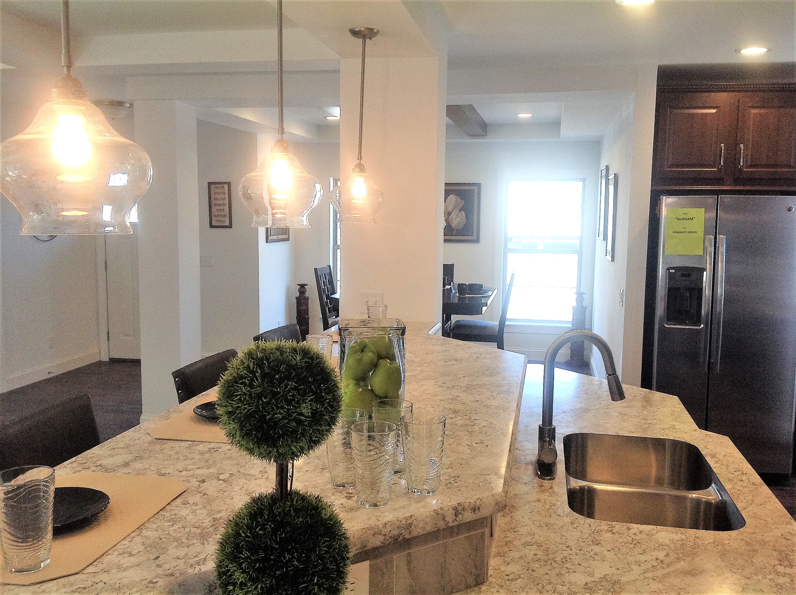 Plenty of workspace in the kitchen