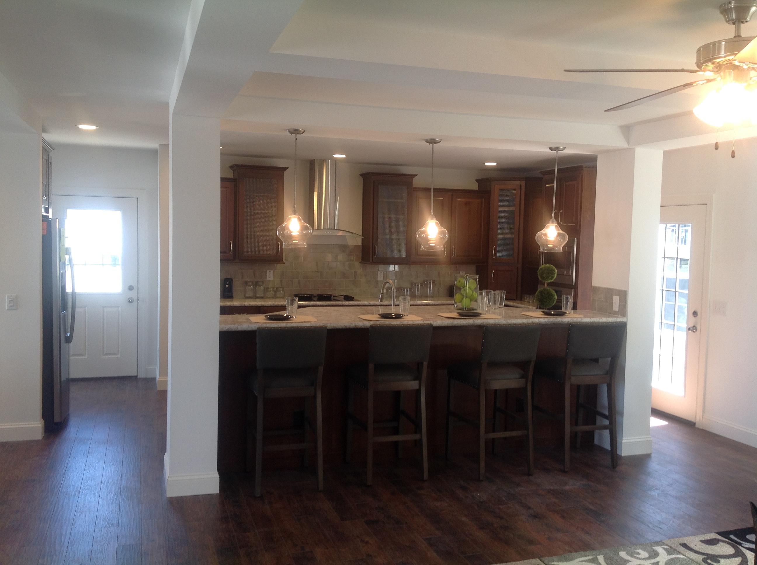 Additional kitchen photos