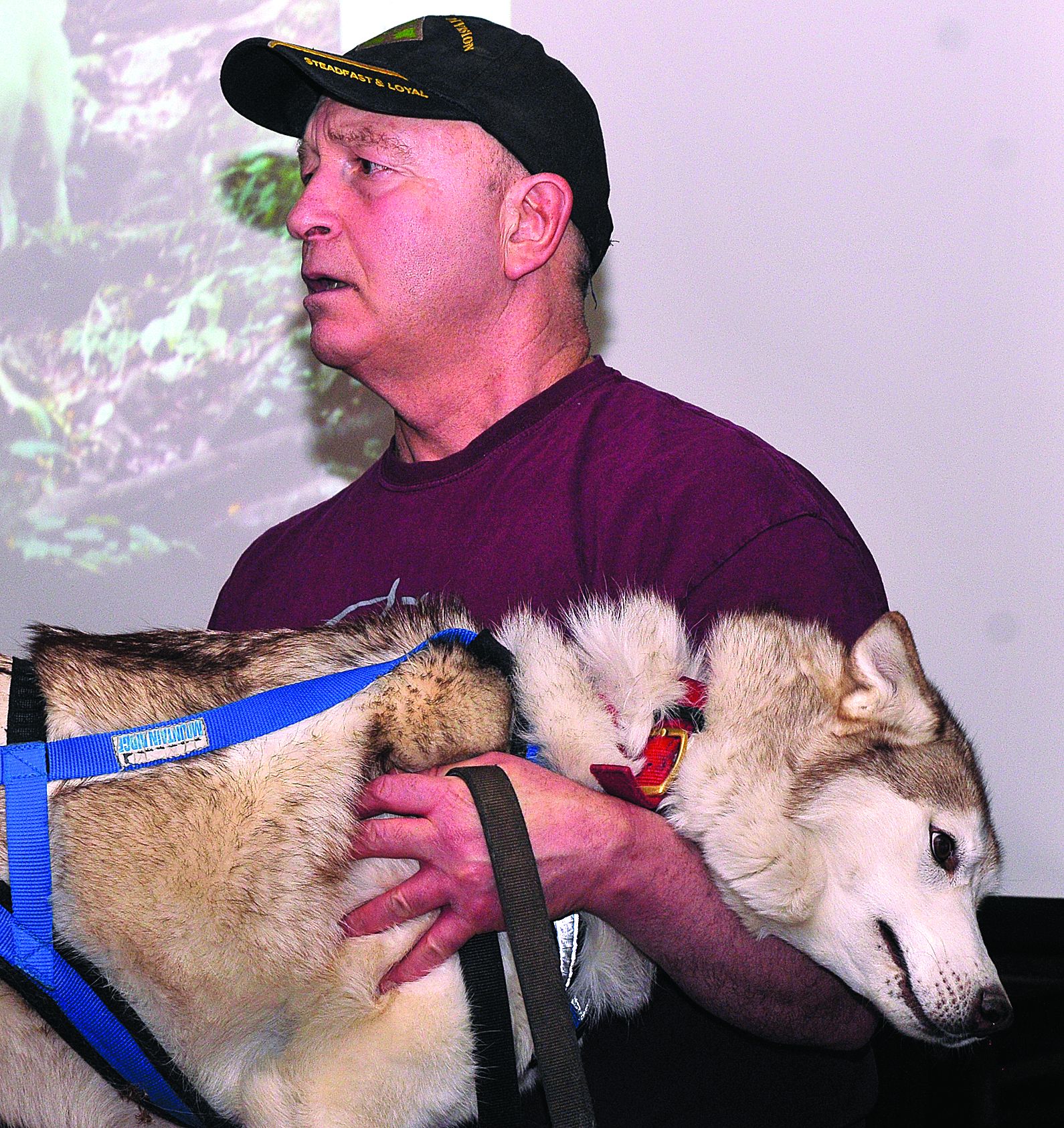 Musher traces sled dog history at Fort