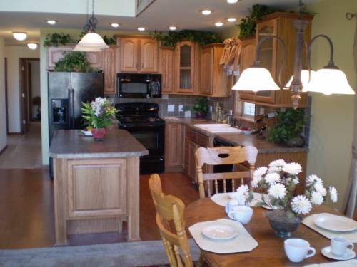 Dining Room to Kitchen