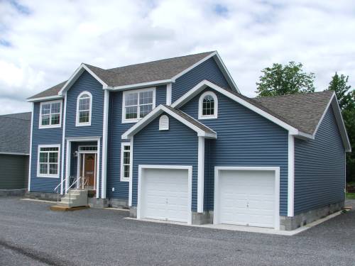 Attached Garage