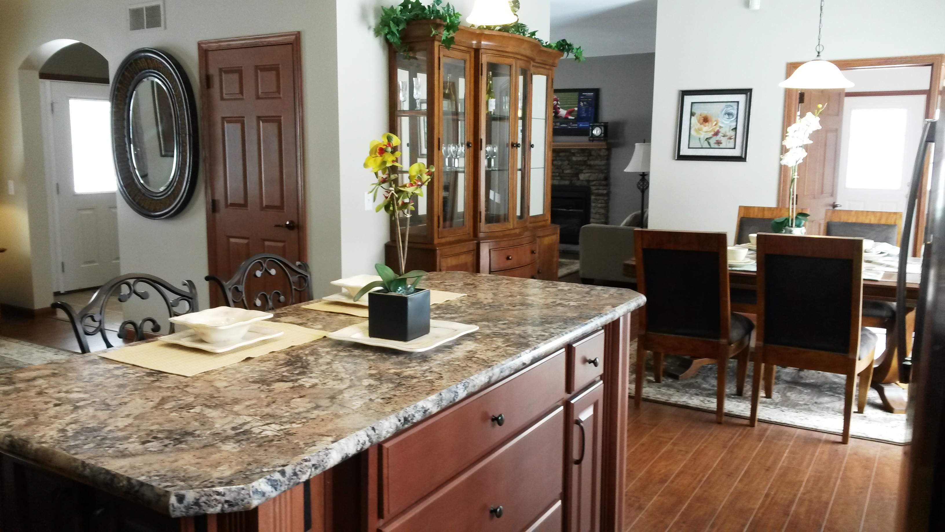 Another view from kitchen into dining/nook area.