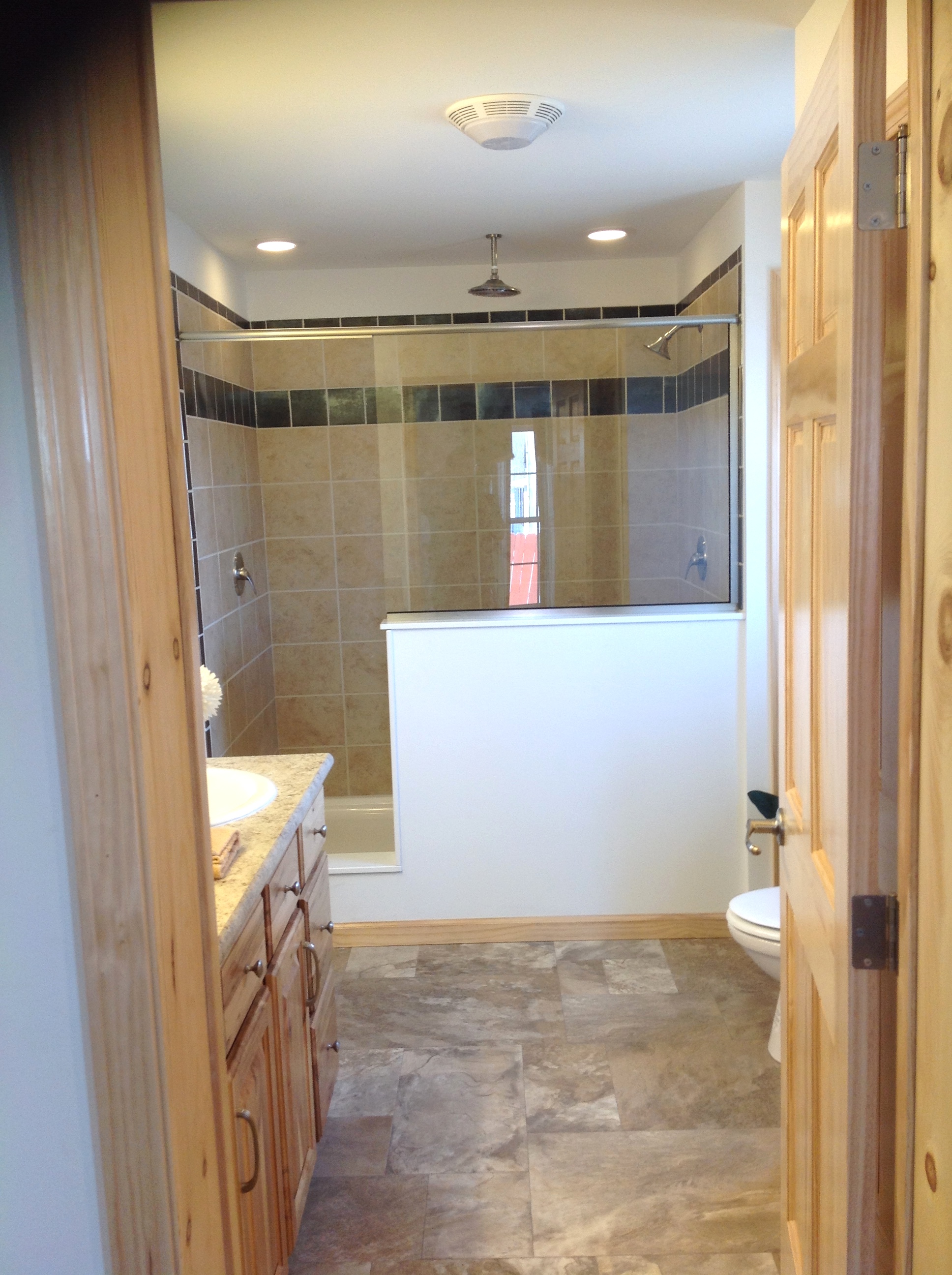 Master bath with 4 x 6